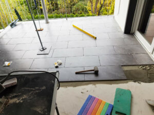pose de carrelage sur balcon