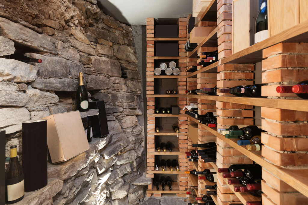 cave à vin dans une maison luxueuse
