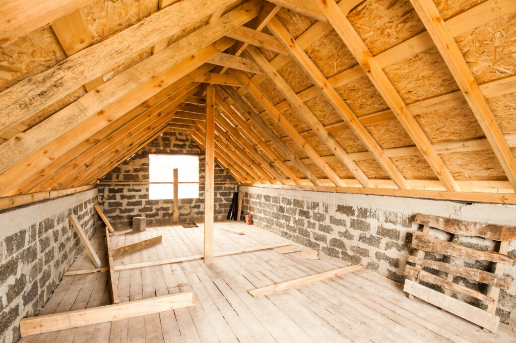 Mesure de l'angle de pente pour un aménagement sous pente